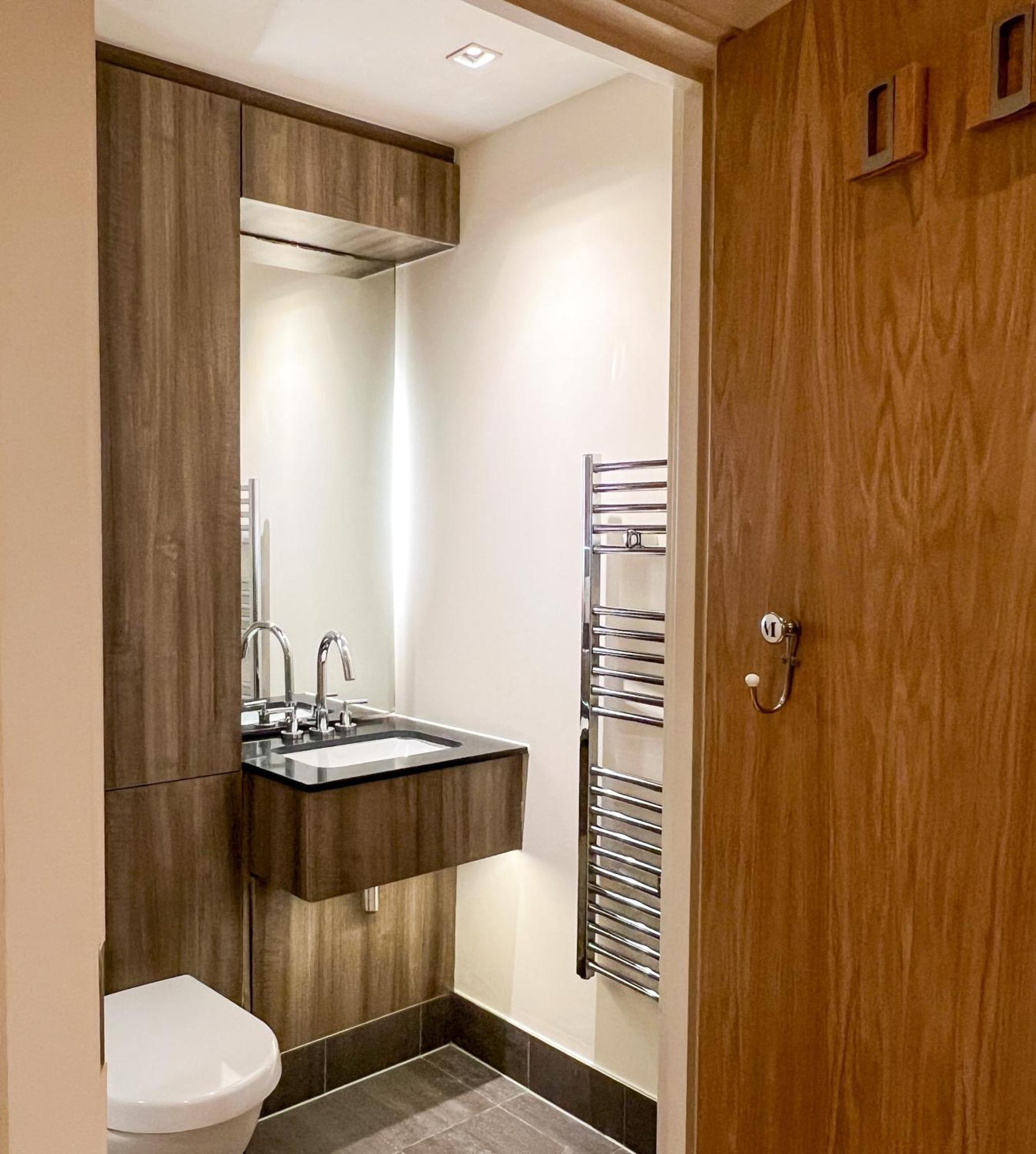 Апартаменты Wood Studio Flat Лондон Экстерьер фото